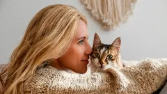 Wird die Katze Sie vermissen, wenn Sie sie weggeben – warum „sich schnell daran gewöhnt“ nicht bedeutet, dass sie Sie nicht geliebt hat